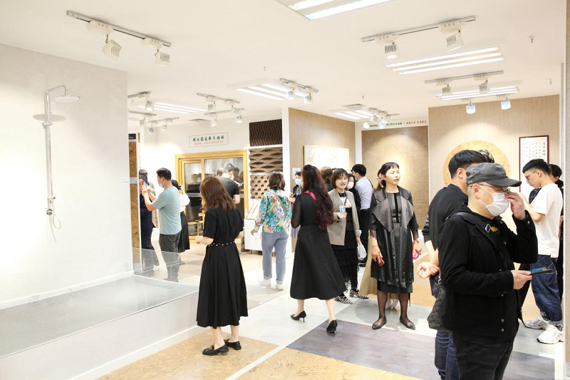 51漫画在线观看2021年全国经销商大会：凝心聚力创伟业，勇立潮头开新局！ 图片2